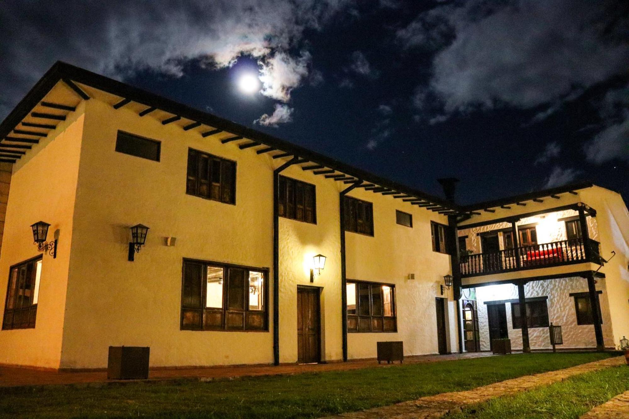 Casona Quesada Hotel Suesca Exterior photo